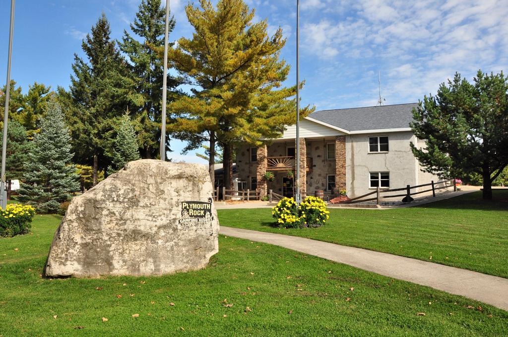 Plymouth Rock Camping Resort Rustic Cabin Elkhart Lake Exterior foto